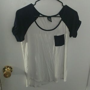 Color-block pocket tee